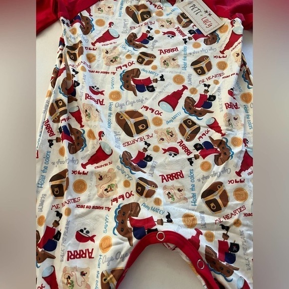 Boys Buried Treasure Baby Romper By Pete and Lucy New With Tags 18-24 Months - Picture 3 of 5